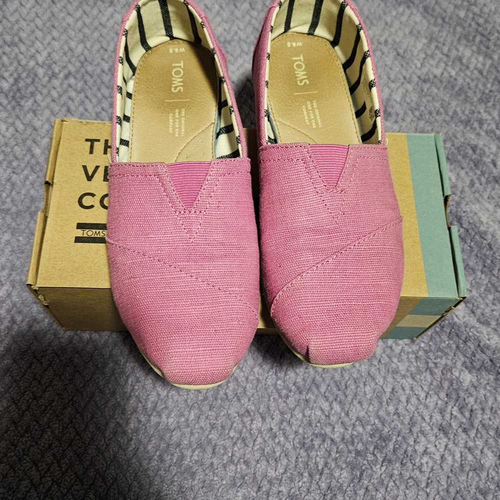 TOMS Kids Moccasins in Pink